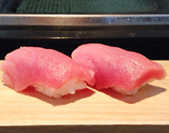 職人の技で握る寿司 毎日、市場より新鮮な食材を仕入れ提供しています。